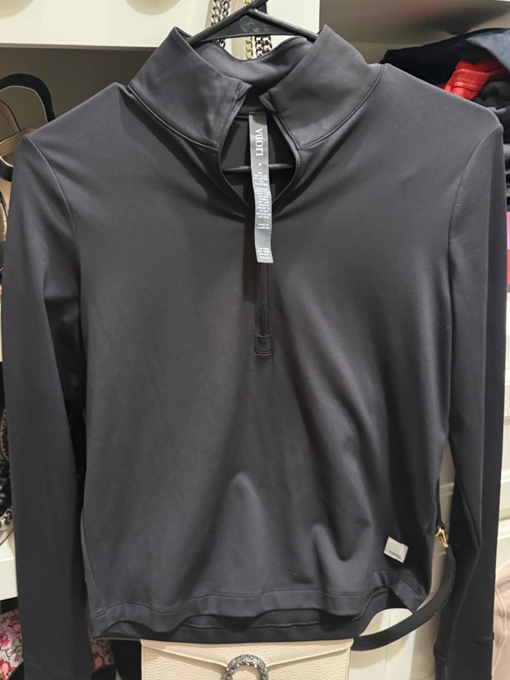 Vuori Women's Black Zip-Front Performance Pullover New never worn.